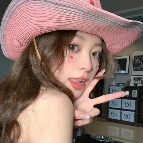 相逢却似曾相识 离婚后顾太太的马甲藏不住了